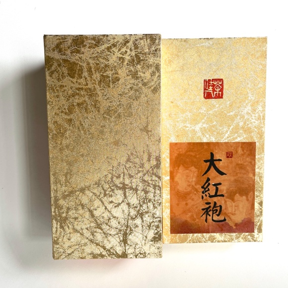 Large Japanese Gold Foil Red Satin Storage Box - Picture 6 of 7